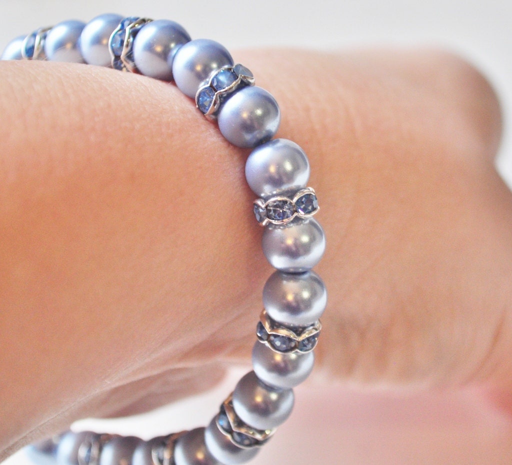 Beautiful blue glass pearl bracelet with cyrstal blue spacers