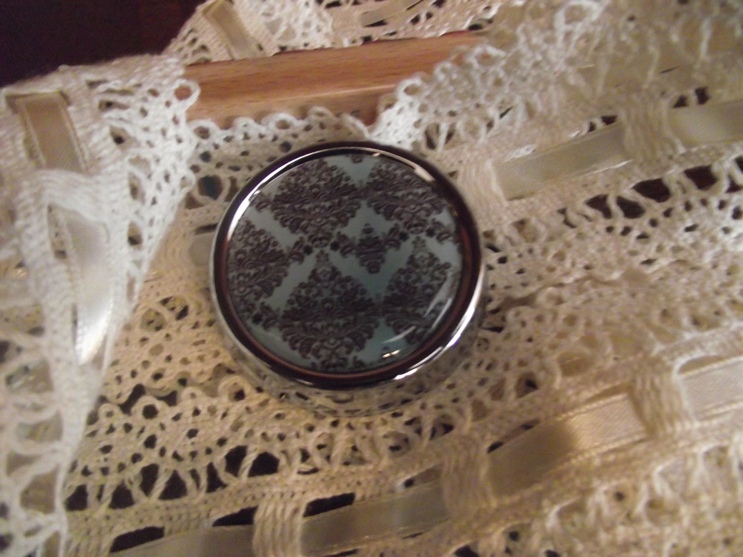 Vintage Design  Pill  Box
