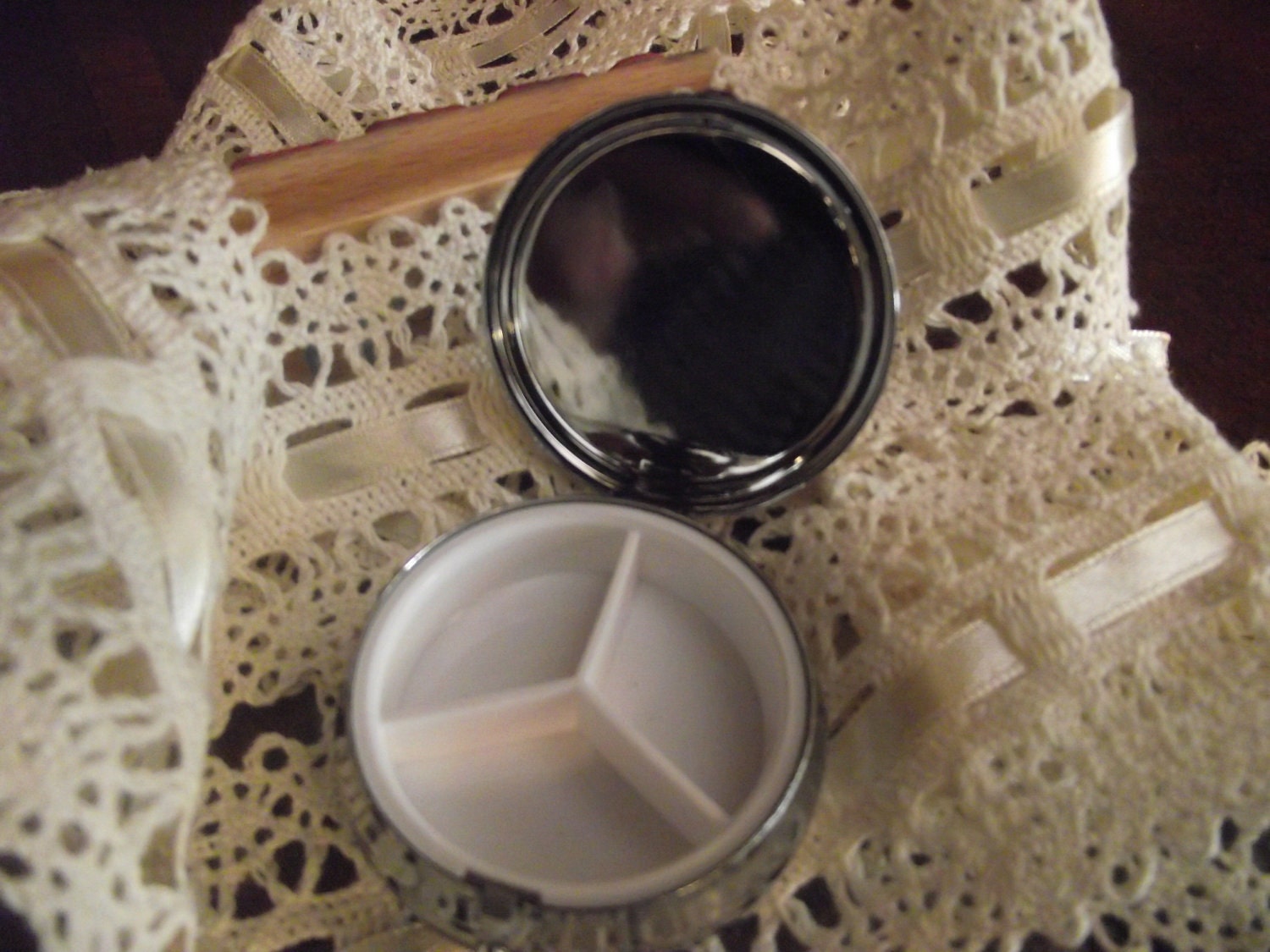 Vintage Design  Pill  Box