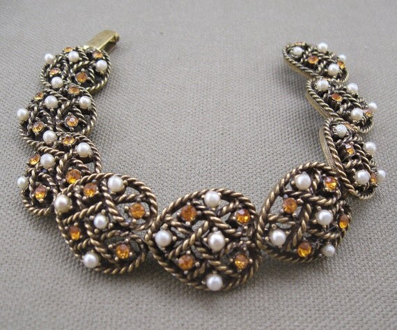 Coro Pegasus Signed Vintage Bracelet Topaz Pearl