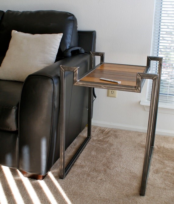 Side / End Table recuperada de bambú y del Acero