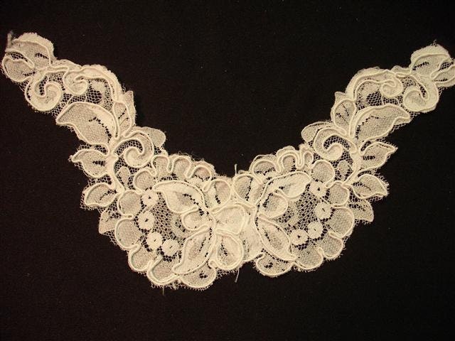 Grab Em By The Collar - Vintage Lace Collar Applique - White - (3)