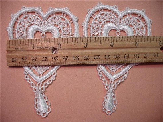 Vintage Lace Heart Appliques - White - (2)