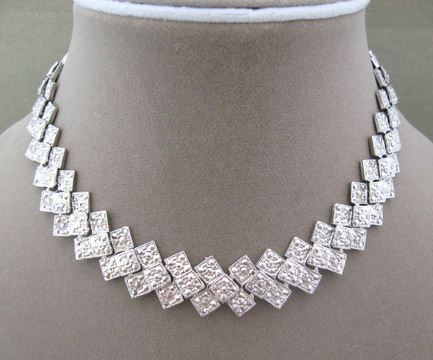 Faux Rhinestone Diamond Cut Vintage Necklace