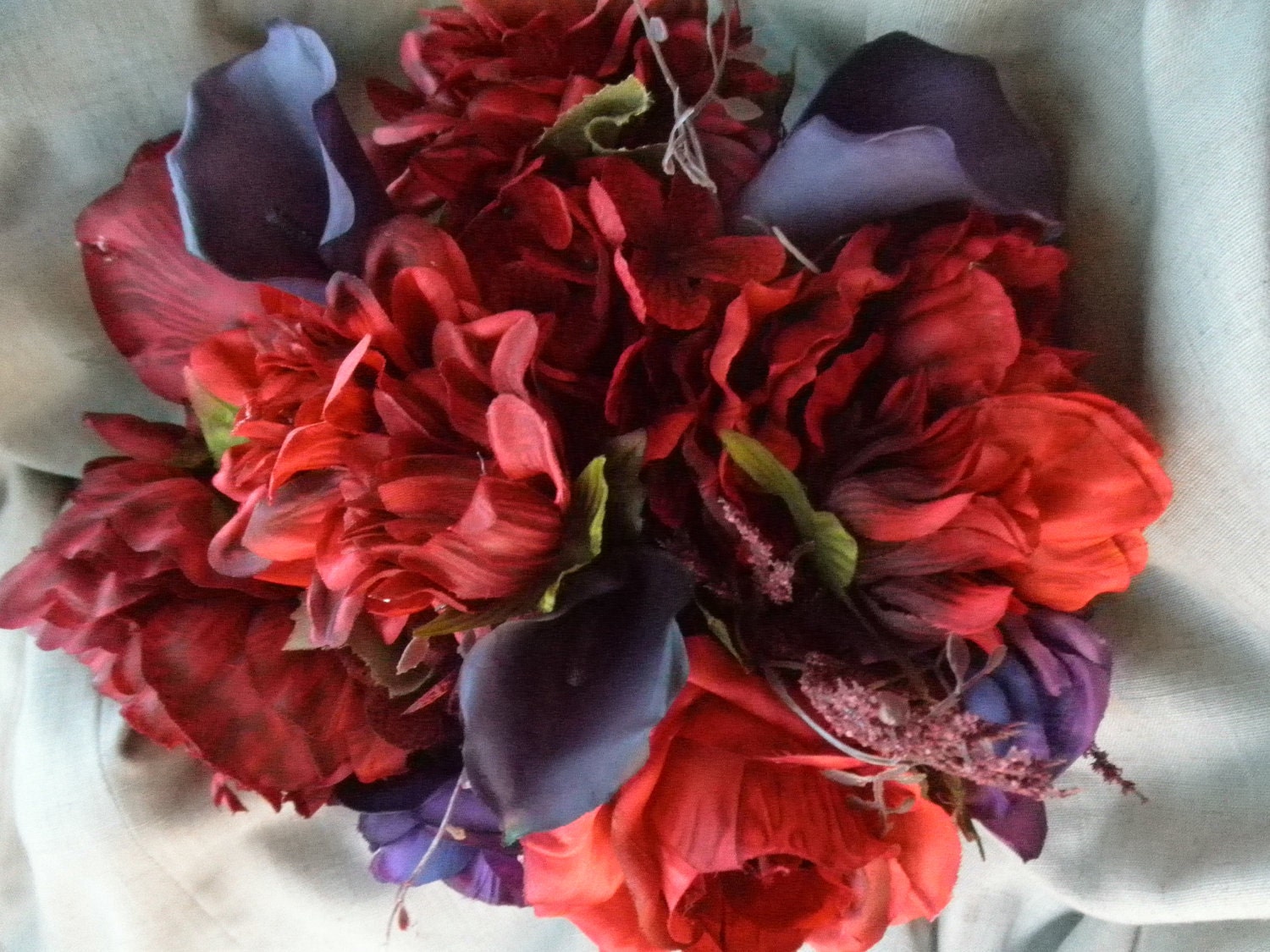 20 pc set Wedding Flowers Red Purple Set has Bouquets Corsages 