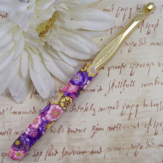 Susan Bates Polymer Clay Covered Crochet Hook, Size J