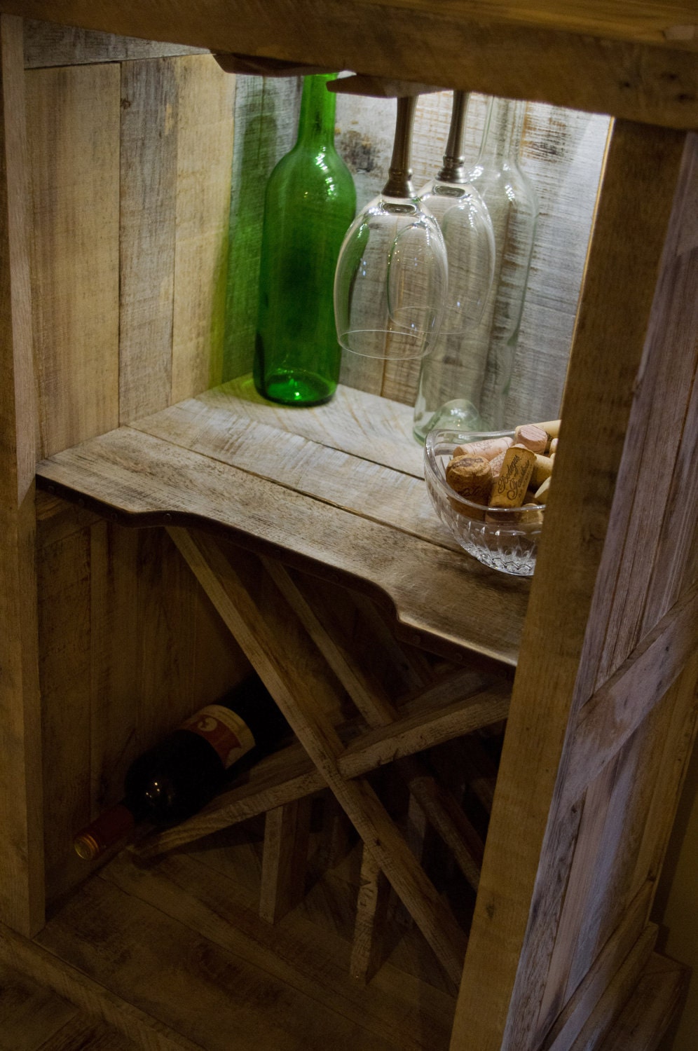 paleta de madera de roble reciclado, estante del vino
