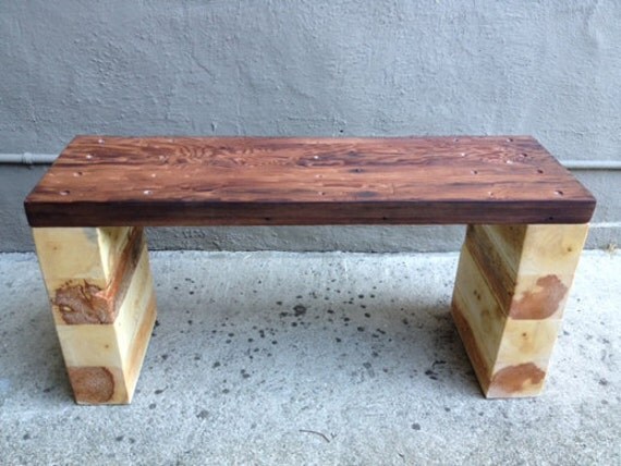 Pallet reciclado y banco Redwood / Tabla