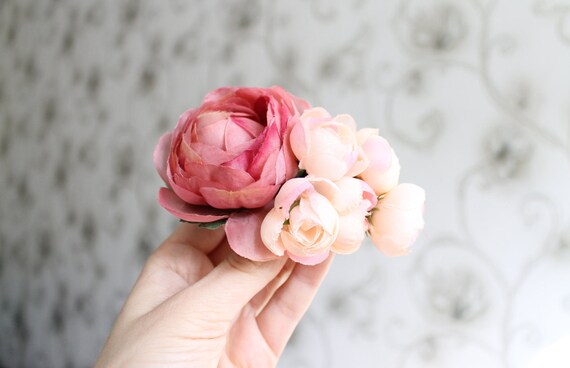 Shades of pink ranunculus comb & broosh - Spring pink wedding, flower wedding