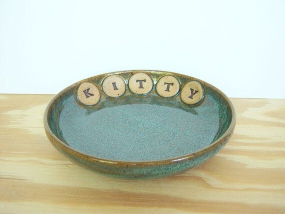 Stoneware Kitty Dish in Sea Mist Glaze