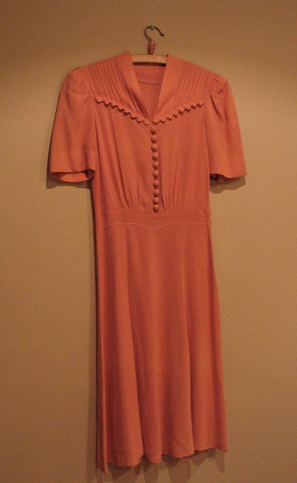 Vintage Mid 1940s Salmon Pink Dress