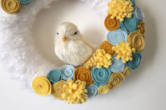 Yellow Chick Wreath, Aqua Blue and Yellow Yarn and Felt, 10 inch size