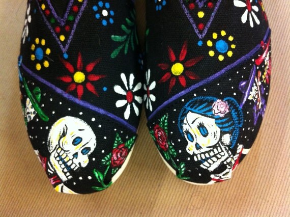 painted toms