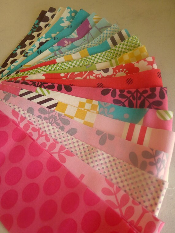 Its a Hoot Jelly Roll- Quilt Fabric my MoMo- 20- 2 1/2 " x 44" strips