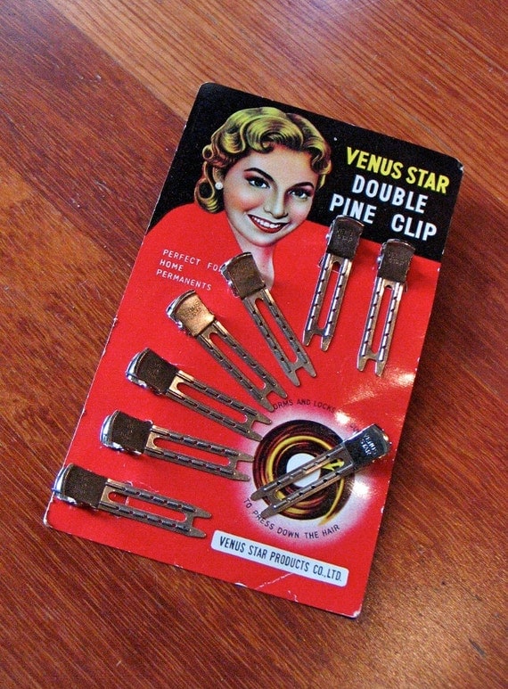 Vintage 1950s 'Venus Star' Double Pine Hair Clip on Card - Unused