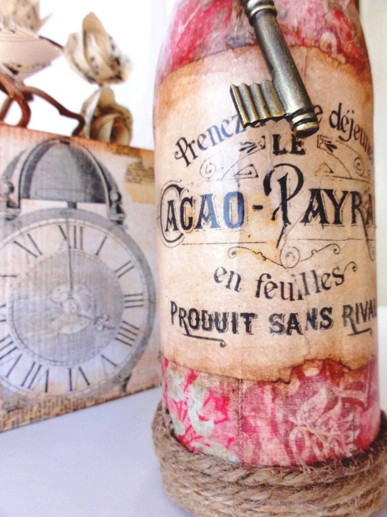 Josephine- Wedding Table Centerpiece-French Chic- Beautiful Vintage Bottle Vase with French Label and Key