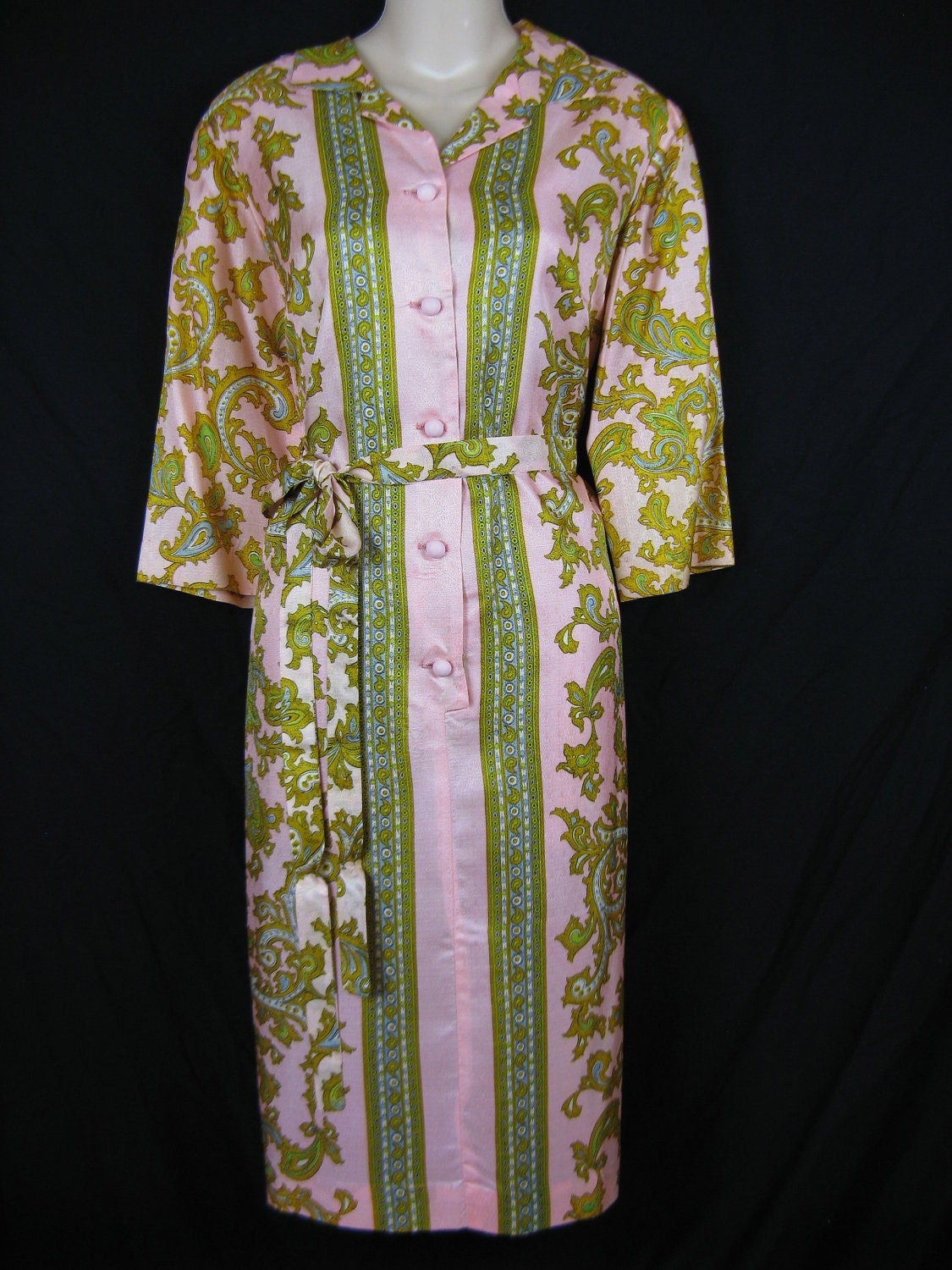 1950's pink lux shirtdress. scarf print dress. fashion first by m. smoller. m/l. new old stock.