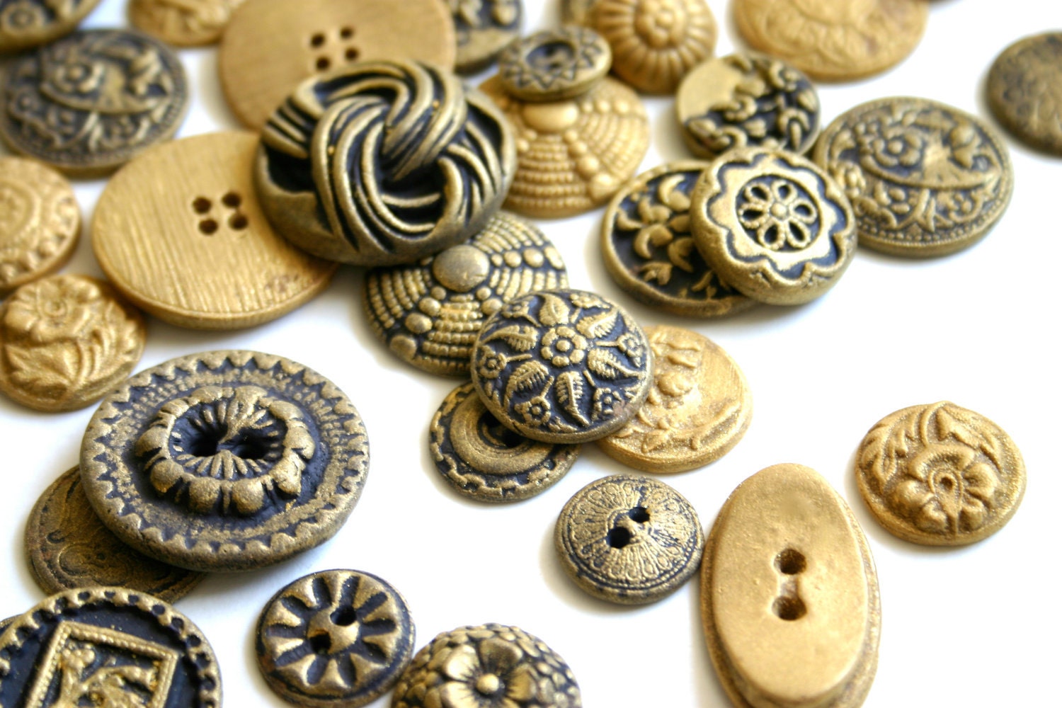 Edible Chocolate Candy Brass Buttons (Antique Inspired) 100 Cake Decoration - Wedding Favor - Etsy Weddings