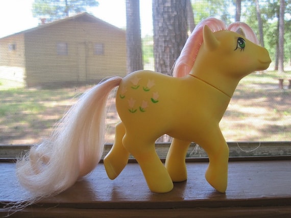 Pic of Posey, a yellow vintage My Little Pony