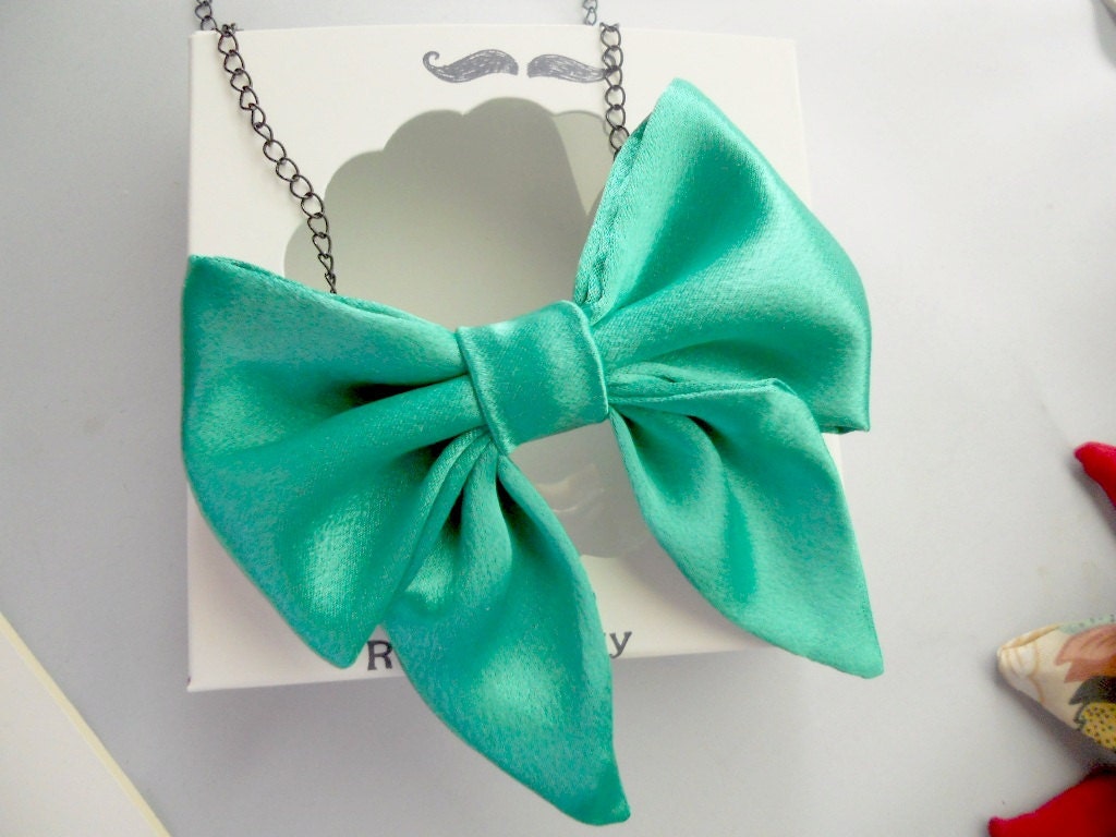 Kelly Green Silk Sweetheart Bowtie Necklace-Hand Stiched