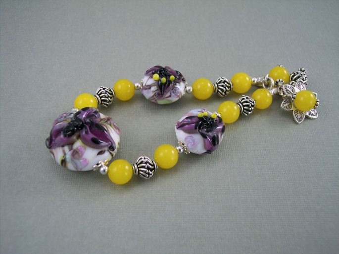 Lily Lampwork and Yellow Jade Gemstone Bracelet, BHV, SATEAM, EAS