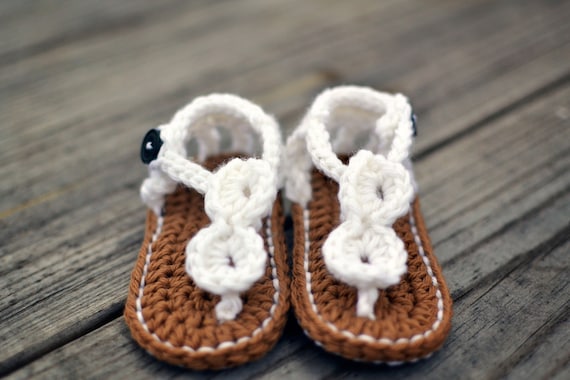 Botines de mano de ganchillo de Bebés y sandalias blancas para bebés - Sandalias de ganchillo