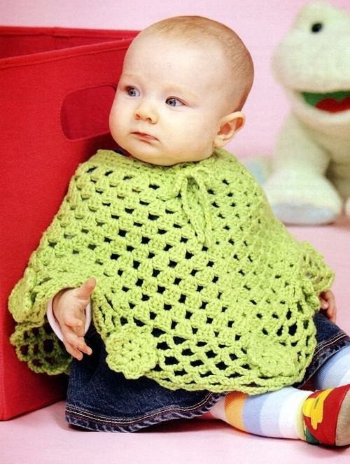 Easy crocheted child&apos;s poncho