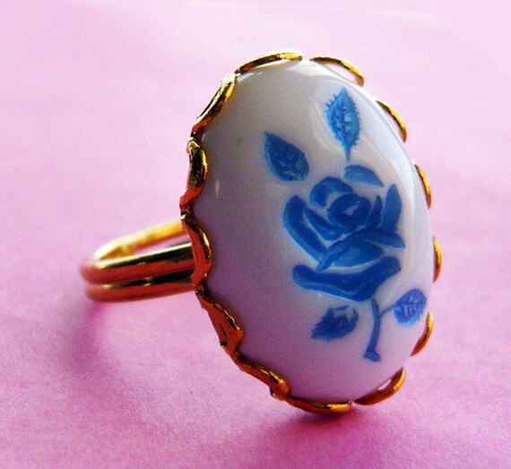 Vintage Blue Rose Cameo Ring by MaruMaru on Etsy from etsy.com