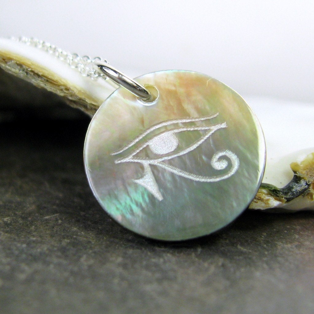 Eye of Horus necklace, Wisdom