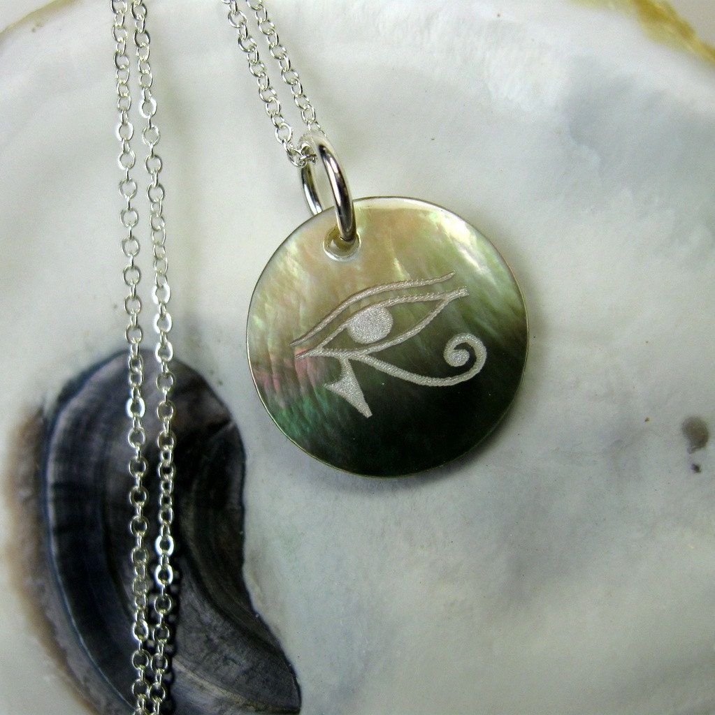 Eye of Horus necklace, Wisdom