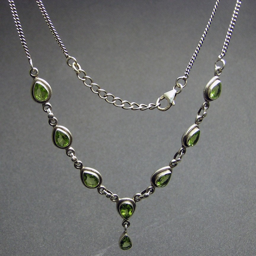 custom made sterling silver handcrafted Artisan handmade 925 green peridot unique Indian Necklace ideal for birdal bridmaid wedding anniversary gift