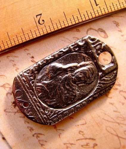 Illuminus Sacre Coeur Cast Pewter Focal Tag Charm