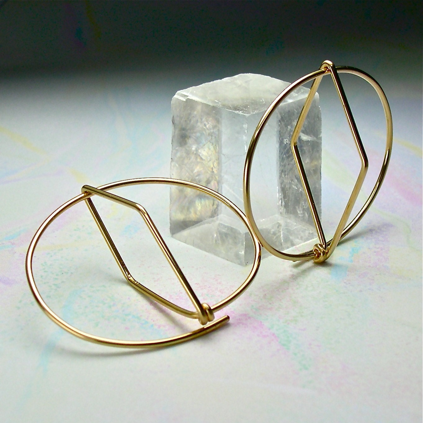 Geometric Oval Hoop in 14K Gold-filled