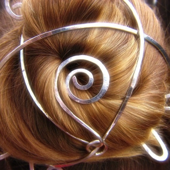 Lunar Trinity Chignon