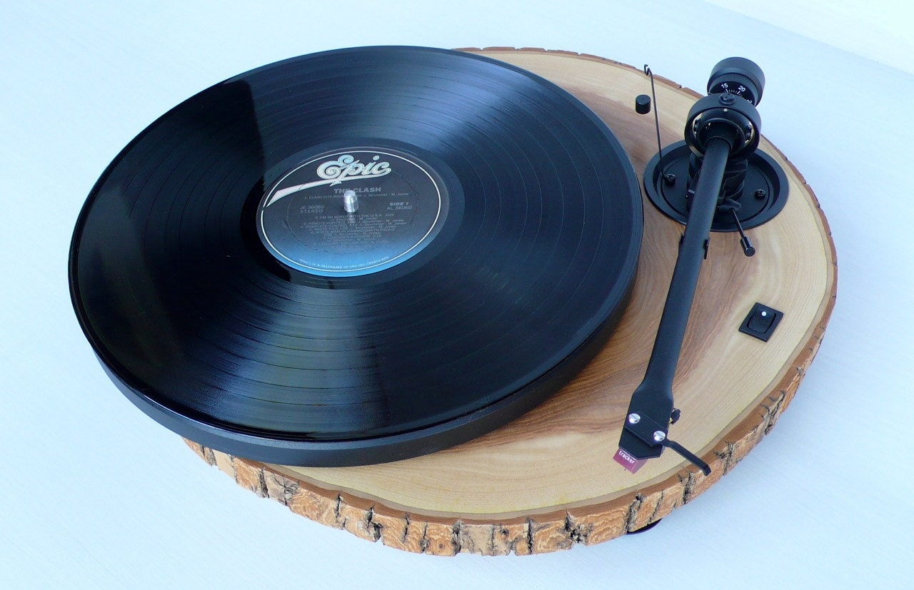 Audiowood Chipmunk Turntable
