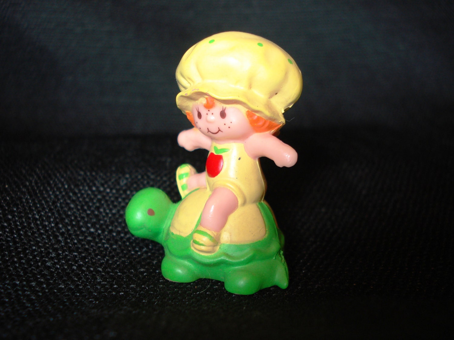 Strawberry Shortcake Friend - Apple Dumplin Figurine with Tea Time Turtle - c1981