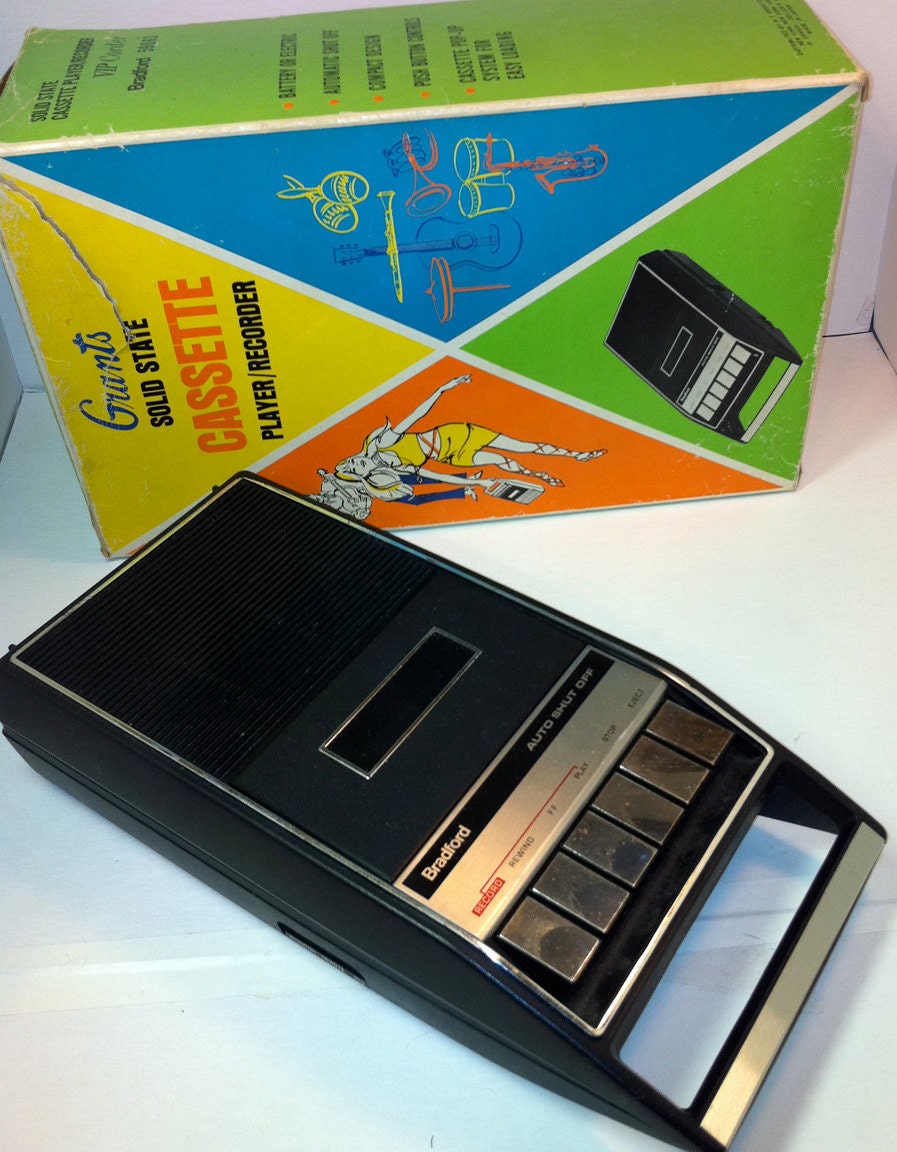 8 BUCKS OFF GROOVY portable cassette player with box and packaging