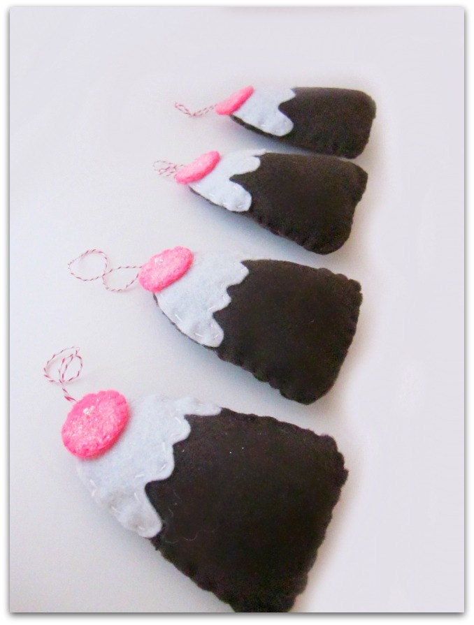 English Pudding Hanging Ornaments