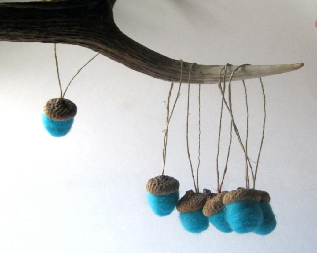 giant felted acorns in turquoise wool SET of 6 / ornaments home decor tree decorations