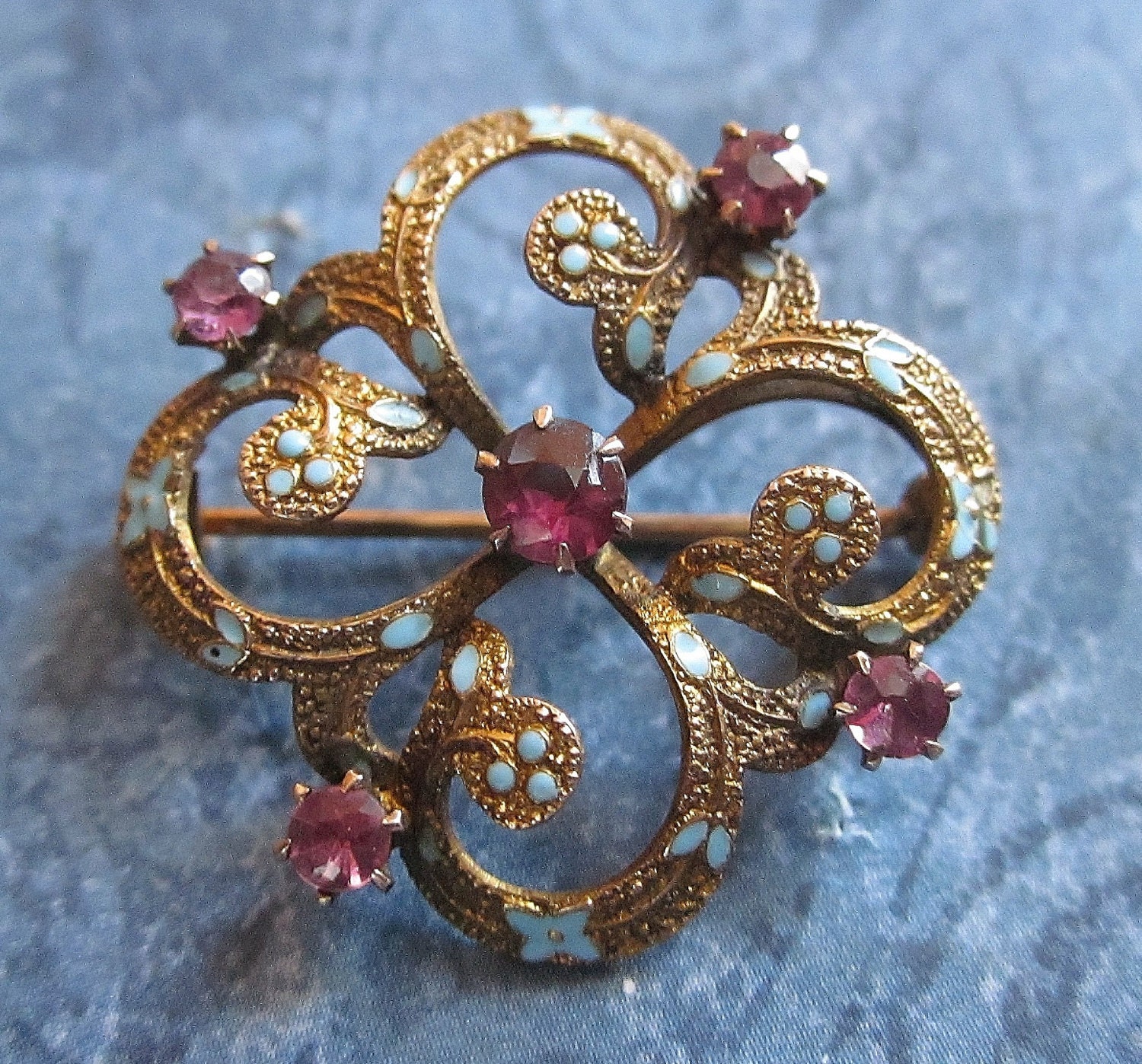 Art Nouveau Brooch In 14 Karat Gold And Blue Enamel