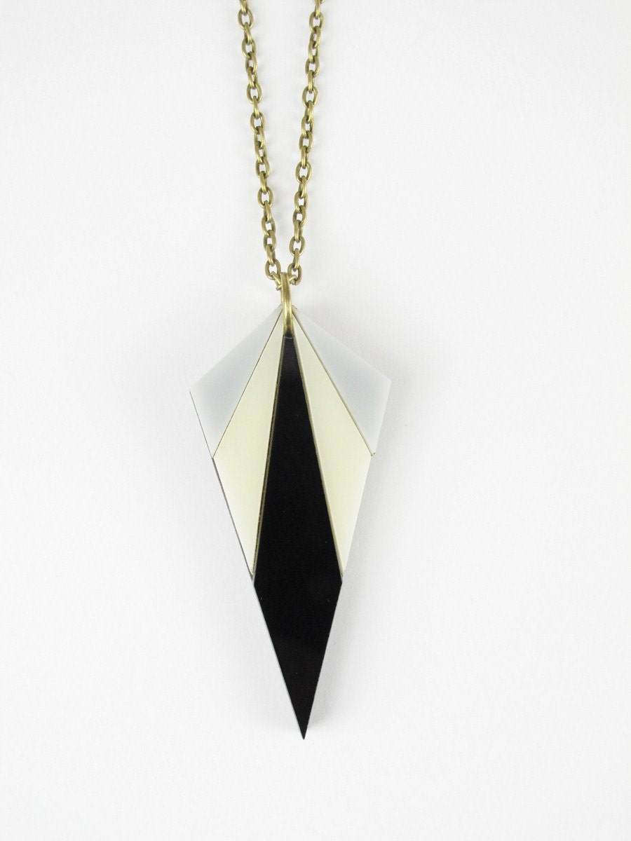 Deco diamond necklace