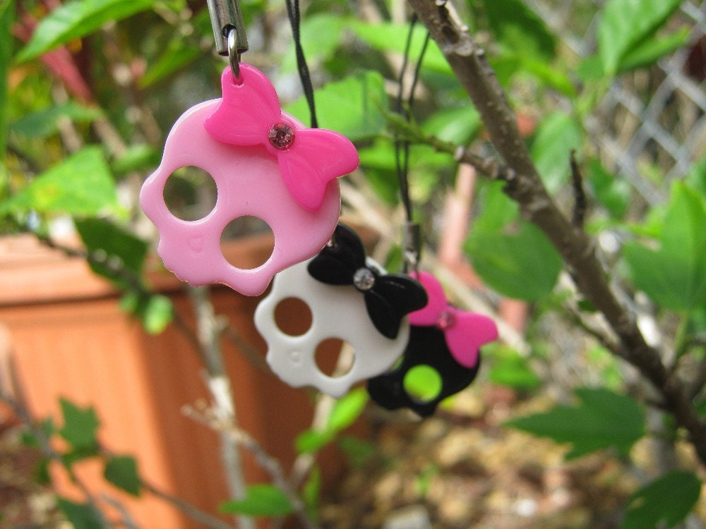 Black and Hot Pink Glam Skull Cell Phone Charm by PinkFrog4U