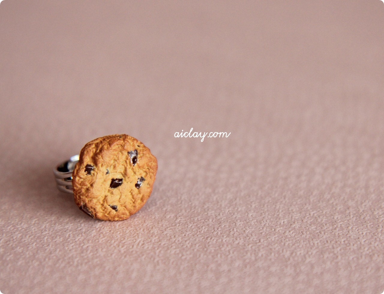 The Perfect Chocolate Chunk Cookie - Ring