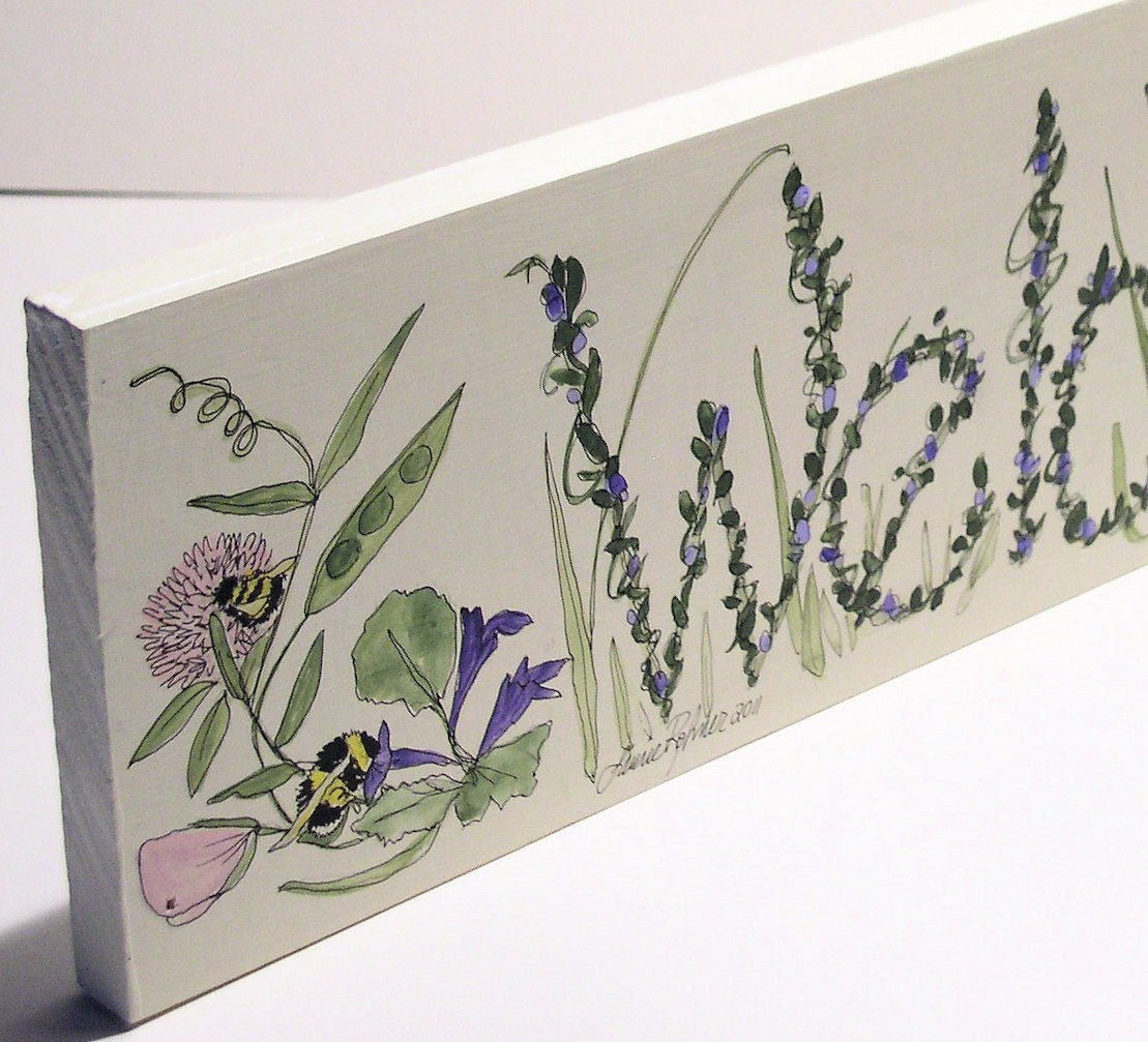 Wood Welcome Sign White with Wildflowers