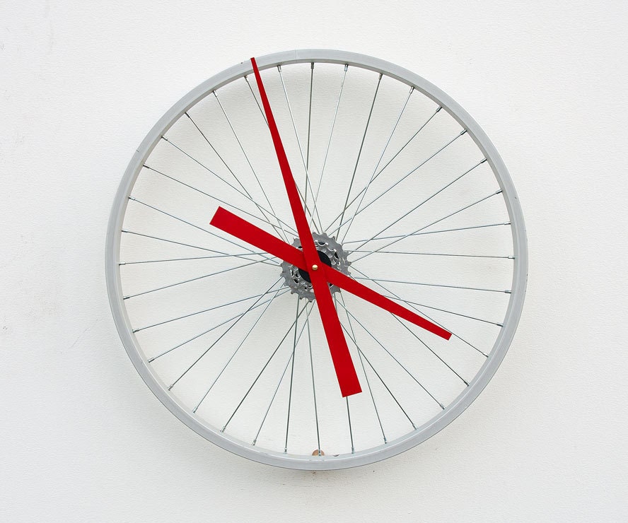 Recycled Bike Wheel clock