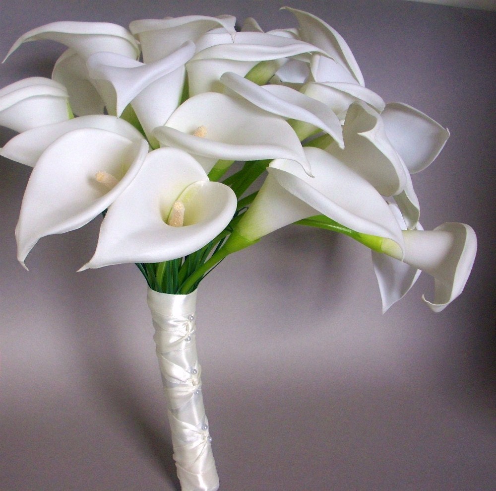 Ivory Cascading Artificial Calla Lily Bridal Bouquet and Groom's Boutonniere - Journey