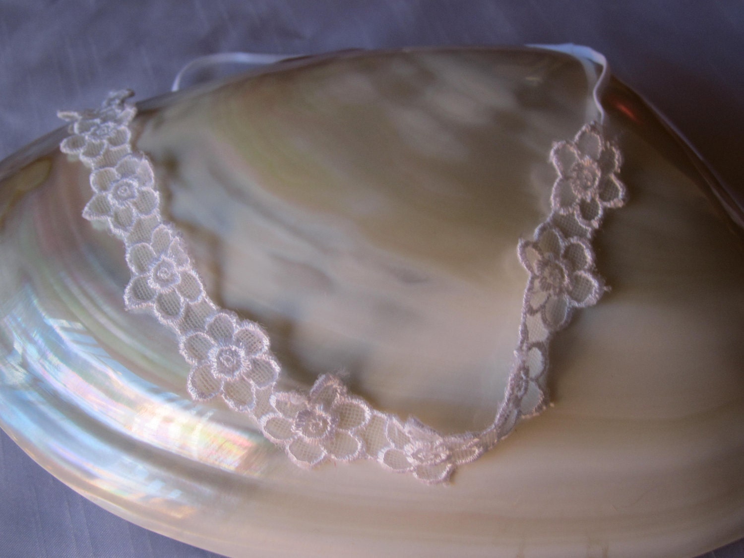 Whitw floral Lace Soft  elastic headband