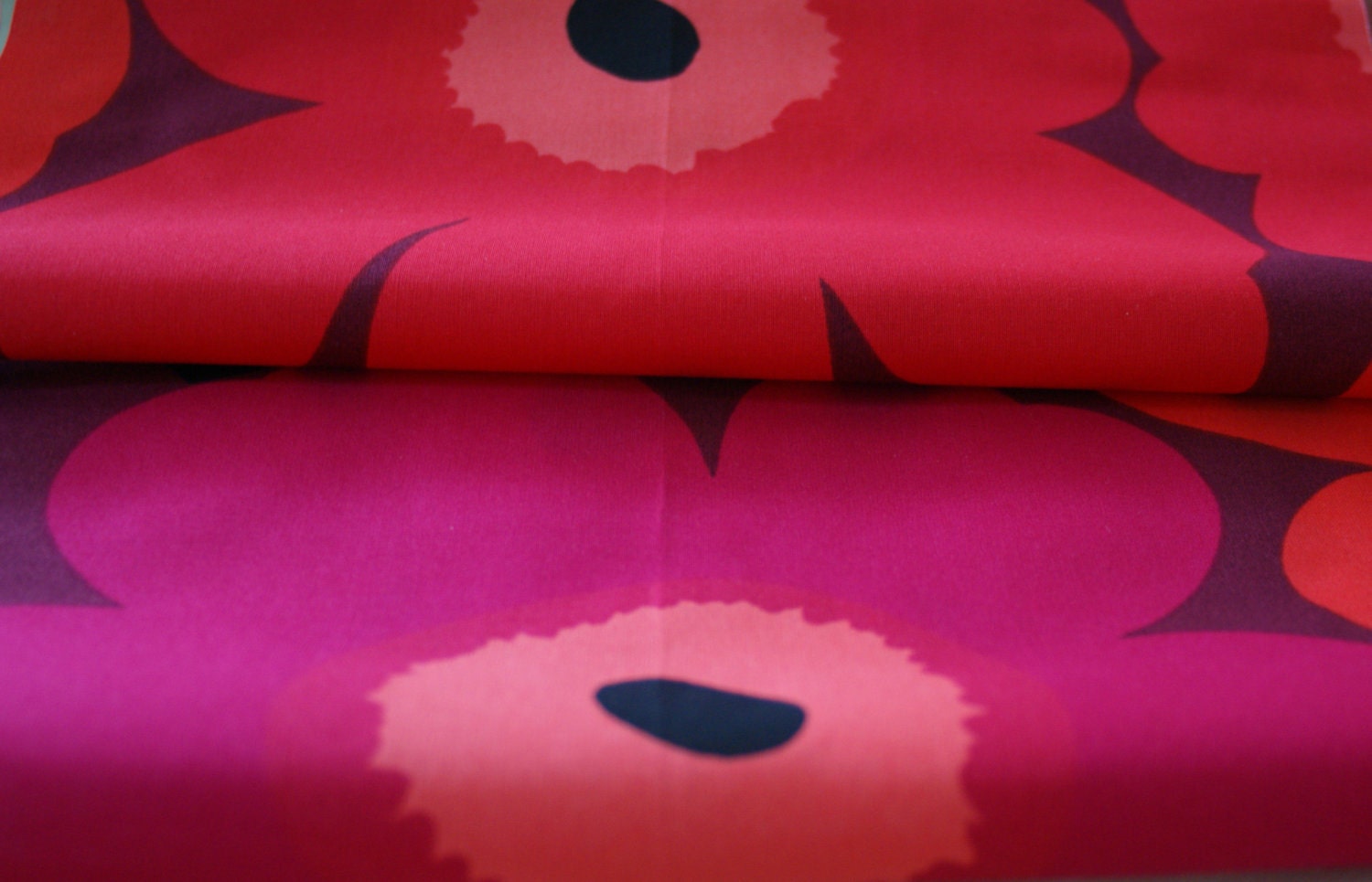 Marimekko medium red and fuschia UNIKKO cotton fabric 14" x 46"