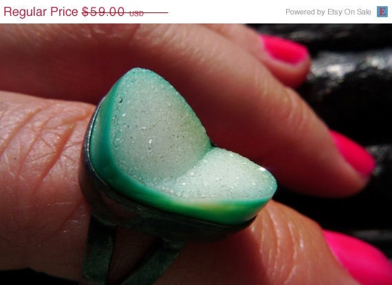 ON SALE mint green druzy ring Brazilian jewelry by BeijoFlor ON SALE mint green druzy ring Brazilian jewelry by BeijoFlor
