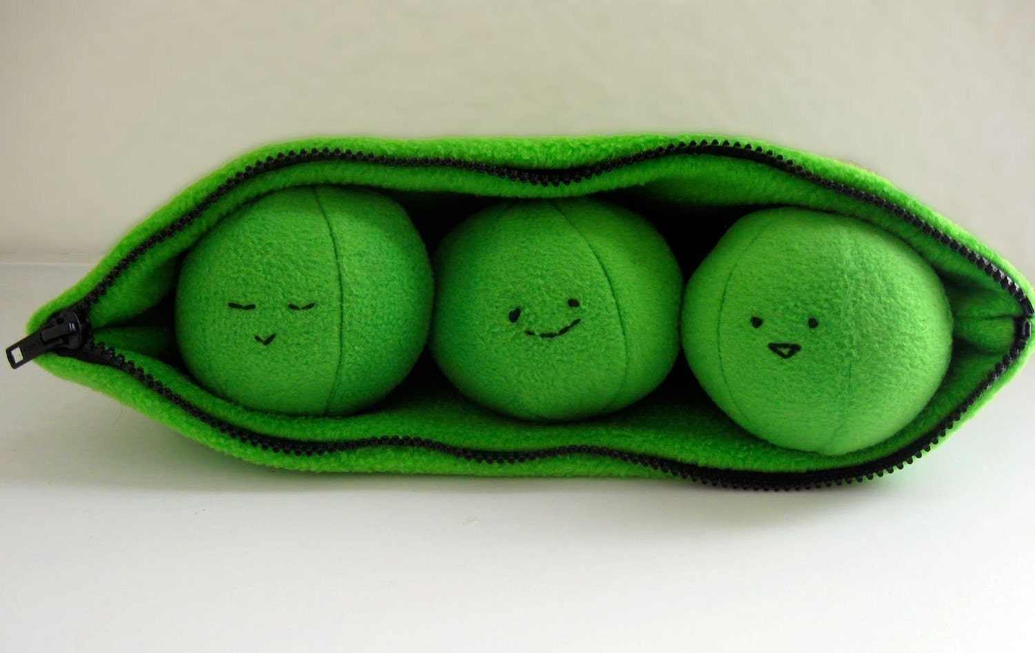 Peas in a pod on etsy Sewing stuffed animals, Handmade stuffed